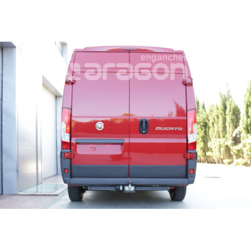 Фаркоп ARAGON на IVECO Daily 1999–2014  Арт. E2700AG (Chassis cab)